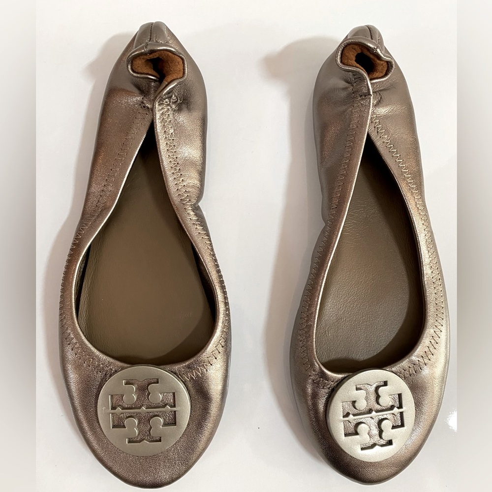 Tory Burch bronze size 39 (8) ballet flat EUC
